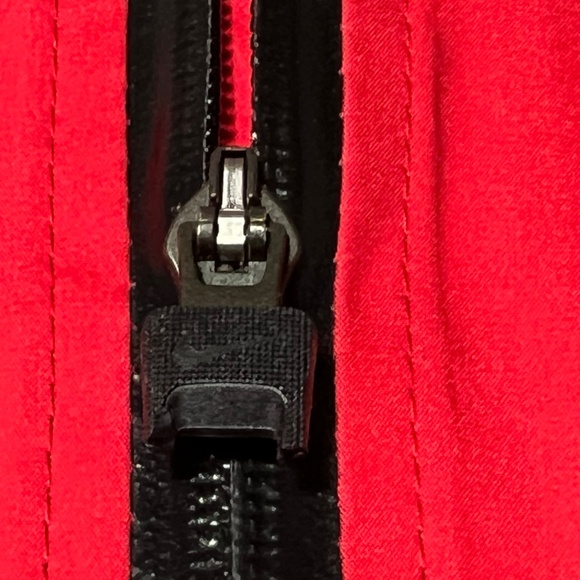 Nike Storm Fit Waterproof Zip Jacket Men’s L Wind Resistant Zip Pockets FLAW - Picture 14 of 16